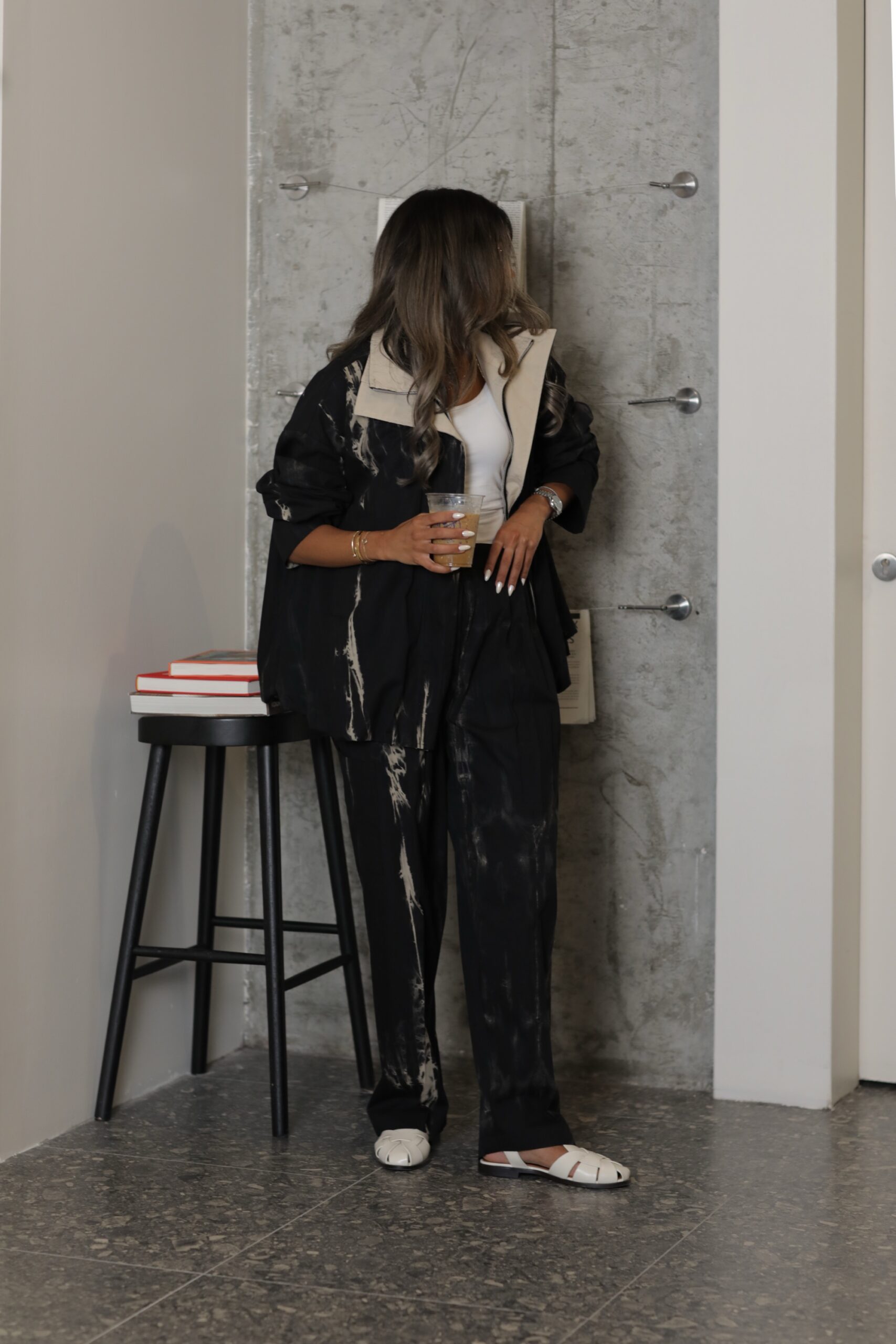 Black Set - Image 3